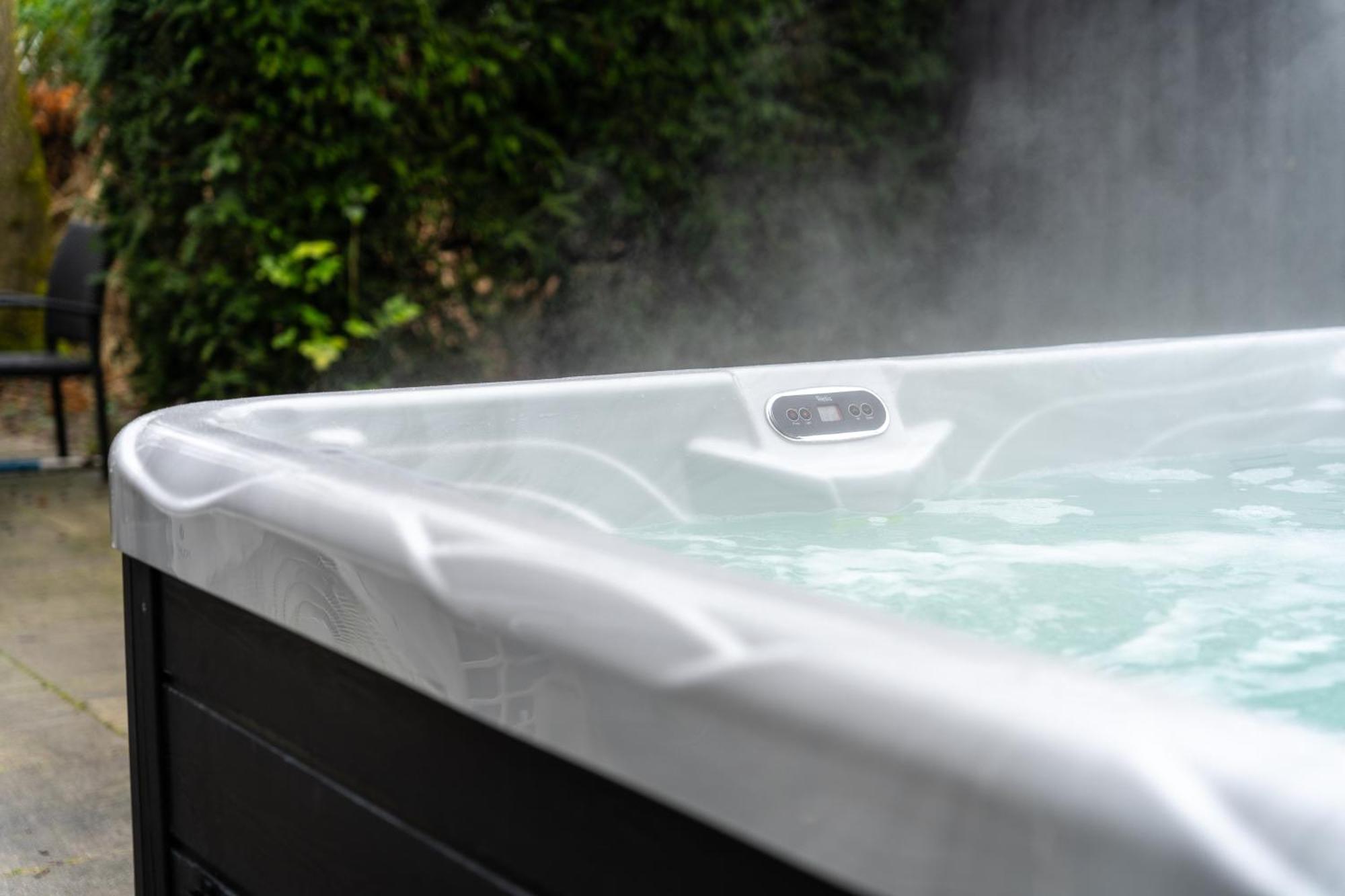 De Luxe Bed &Wellness Villa 's-Hertogenbosch  ภายนอก รูปภาพ